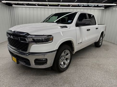 Used 2025 RAM 1500 Lone Star AWD/4WD image 3