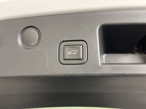 Certified 2025 Chevrolet Equinox LT w/ Convenience Package II image 8