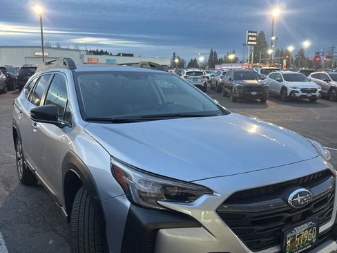 Used 2023 Subaru Outback Limited image 6