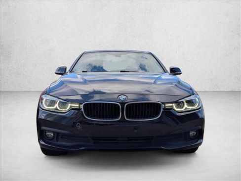 Used 2017 BMW 320i Sedan image 2