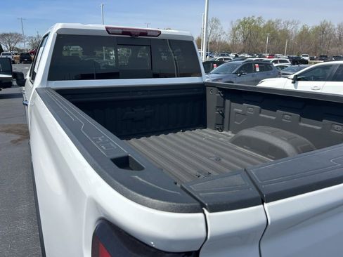 Used 2024 Chevrolet Silverado 3500 LTZ w/ LTZ Convenience Package image 17