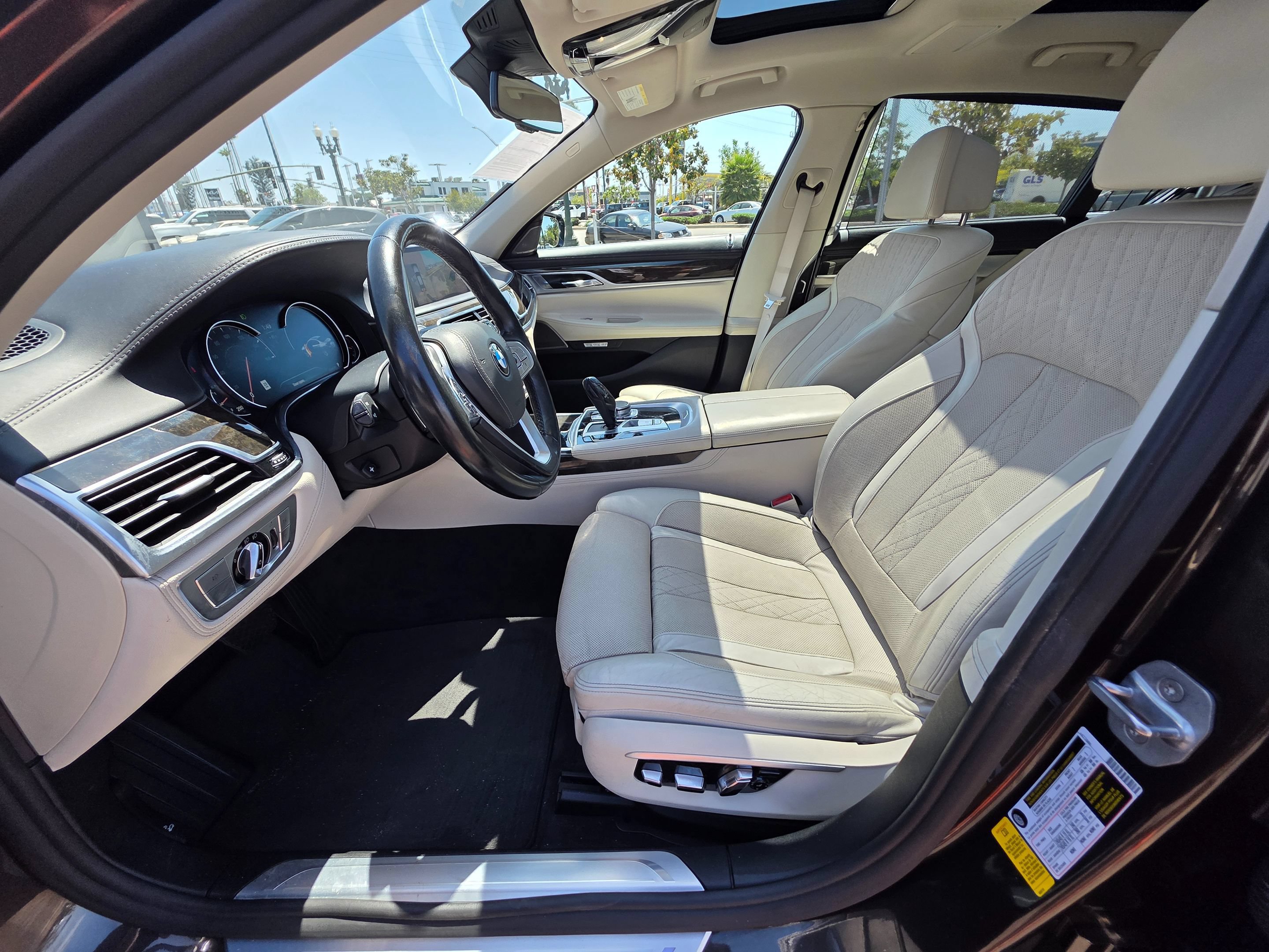 Used 2016 BMW 740i RWD image 14