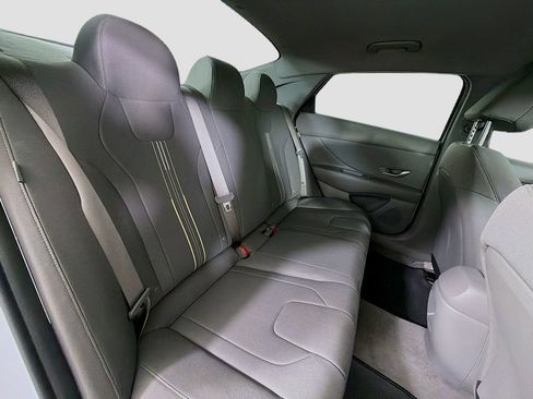 Used 2025 Hyundai Elantra Sport FWD image 28