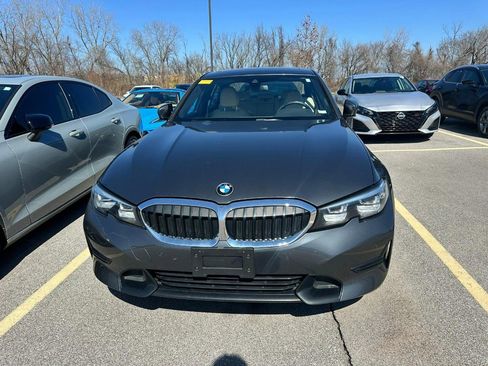 Used 2019 BMW 330i xDrive Sedan w/ Driving Assistance Package image 11
