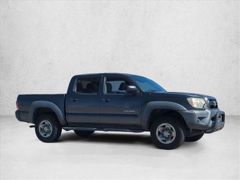 Used 2013 Toyota Tacoma PreRunner w/ Convenience Pkg image 2
