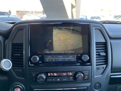 Used 2022 Nissan Titan SV w/ SV Convenience Package image 25