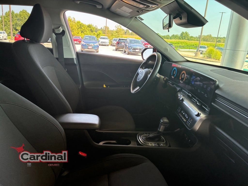 Used 2025 Hyundai Kona SEL FWD image 18