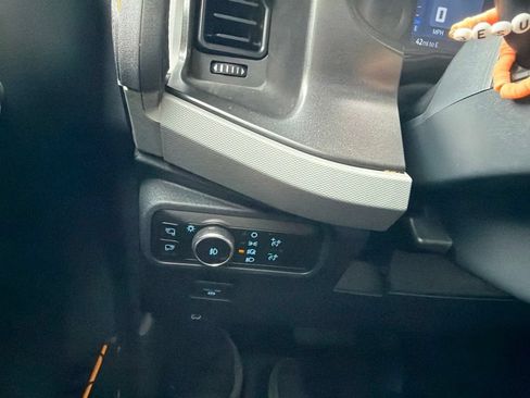 Used 2023 Ford Bronco Badlands AWD/4WD image 15