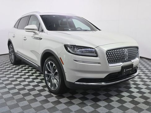Used 2023 Lincoln Nautilus Reserve w/ Equipment Group 201A AWD/4WD image 9