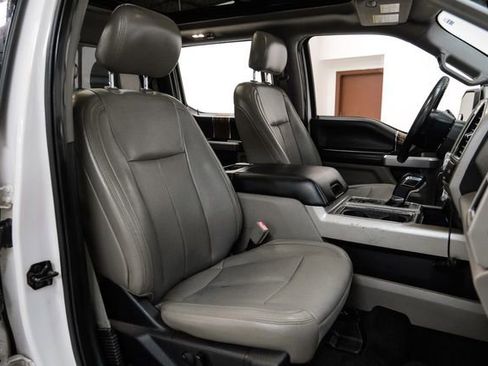 Used 2019 Ford F150 Lariat w/ Equipment Group 502A Luxury image 28