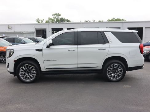 Certified 2023 GMC Yukon Denali Ultimate w/ LPO, Floor Liner Package image 5