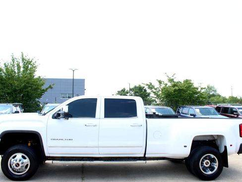 Used 2015 GMC Sierra 3500 Denali image 4