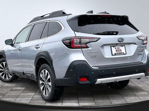 Certified 2025 Subaru Outback Touring XT image 11