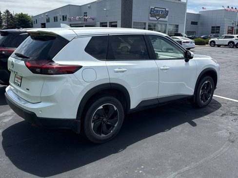 Certified 2025 Nissan Rogue SV AWD/4WD image 2