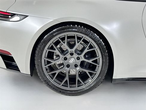 Used 2024 Porsche 911 Carrera T image 40