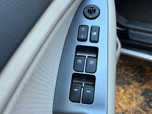 Used 2016 Kia Optima Hybrid image 21