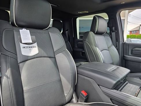 New 2026 RAM 3500 Limited AWD/4WD image 36