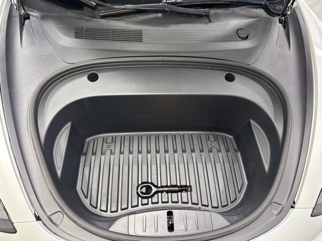 Used 2023 Tesla Model 3 Standard Range RWD image 10
