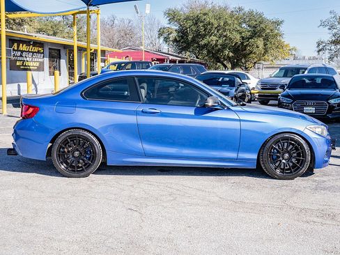Used 2015 BMW M235i Coupe image 4