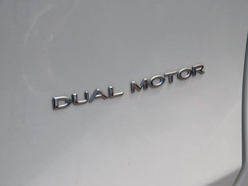 Used 2023 Tesla Model Y Long Range AWD/4WD image 8