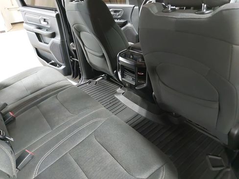 Used 2019 RAM 1500 Big Horn AWD/4WD image 11
