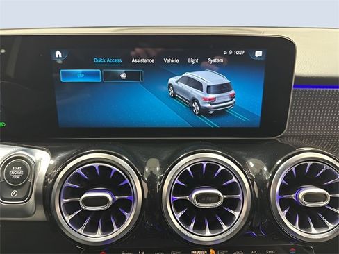 Used 2020 Mercedes-Benz GLB 250 4MATIC image 17