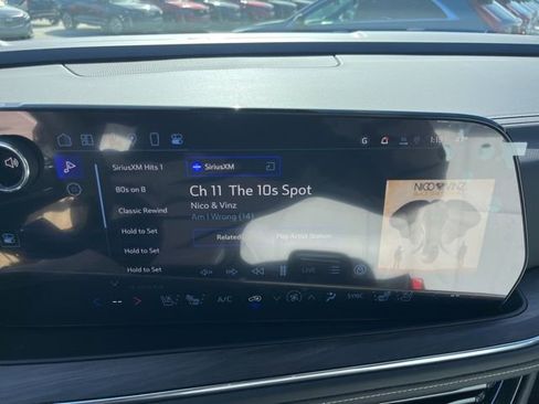 New 2025 Chevrolet Suburban Premier image 35