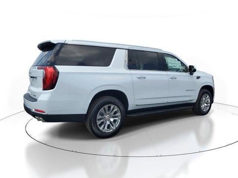 New 2026 GMC Yukon XL Denali w/ Advanced Technology Package image 3