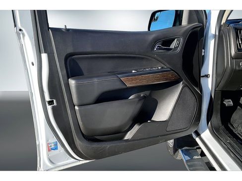 Used 2018 GMC Canyon Denali image 20