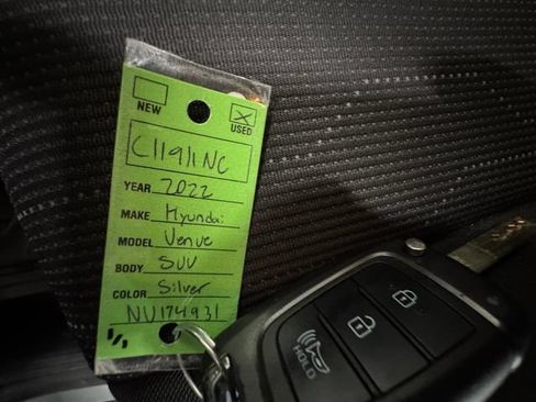 Used 2022 Hyundai Venue SE FWD image 26