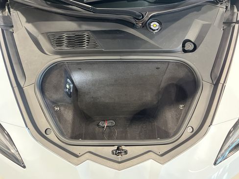 Used 2022 Chevrolet Corvette Stingray Coupe w/ 1LT image 38