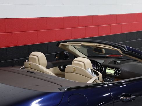 Used 2013 Mercedes-Benz SL 550 w/ Premium Pkg image 11