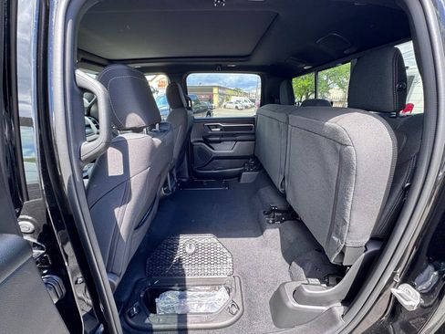 New 2026 RAM 1500 4x4 Crew Cab image 16