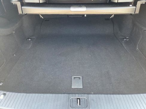 Used 2014 Mercedes-Benz E 350 Sedan image 7