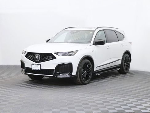Used 2025 Acura MDX A-Spec image 3