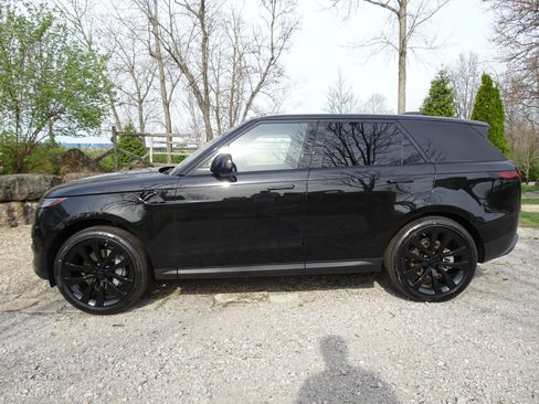 New 2026 Land Rover Range Rover Sport SE AWD/4WD image 9