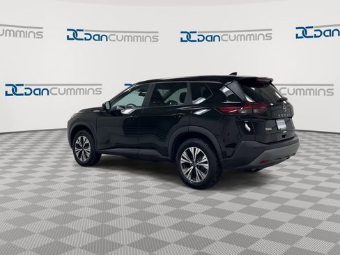 Used 2023 Nissan Rogue SV image 6
