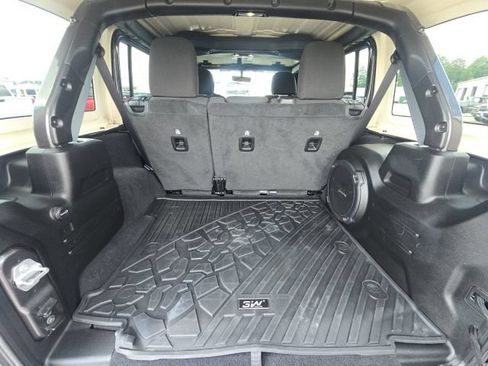 Used 2021 Jeep Wrangler Unlimited Sport AWD/4WD image 13