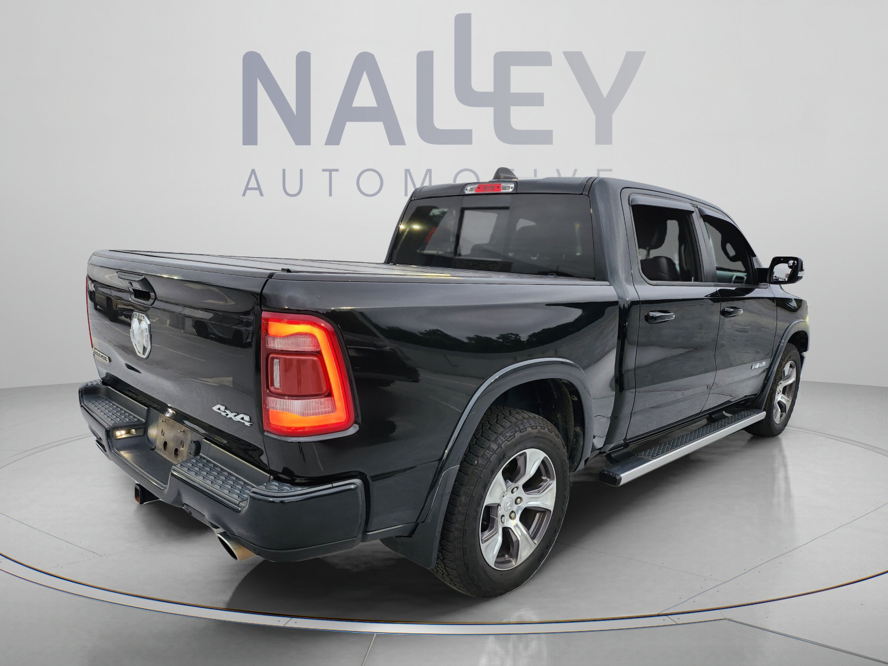 Used 2019 RAM 1500 Laramie w/ Sport Appearance Package AWD/4WD image 5