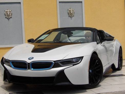 Used 2019 BMW i8 Roadster AWD/4WD image 5