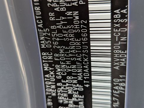 Used 2025 Toyota Camry SE image 22