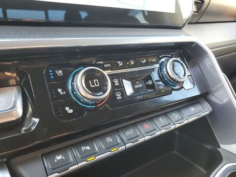 Used 2023 GMC Sierra 1500 Denali w/ Denali Reserve Package image 23