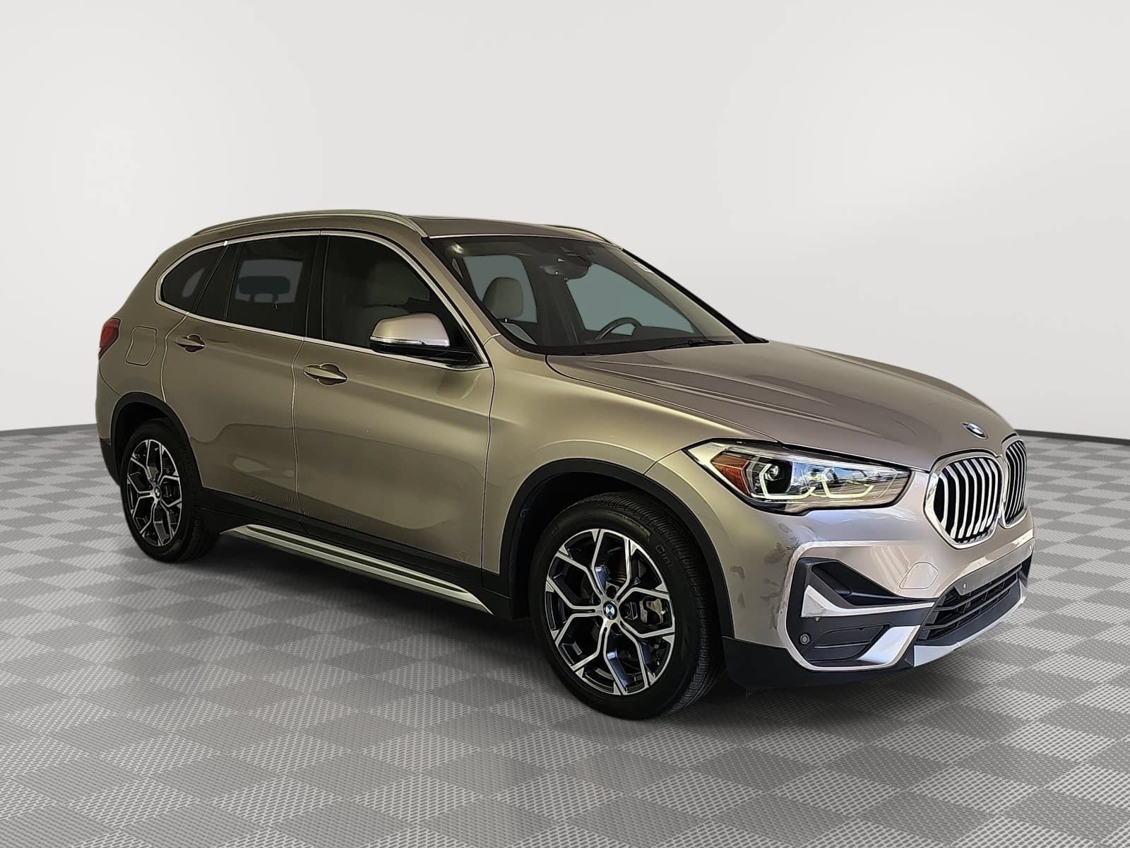 Used 2021 BMW X1 xDrive28i w/ Convenience Package AWD/4WD image 2