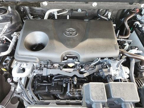 Certified 2025 Toyota RAV4 LE image 21