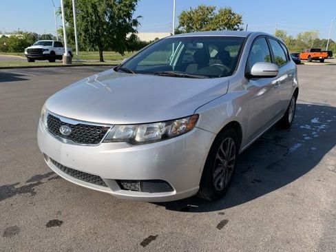 Used 2011 Kia Forte EX image 7
