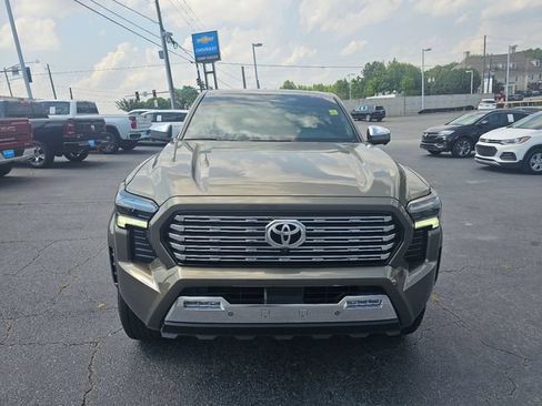 Used 2025 Toyota Tacoma Limited AWD/4WD image 3