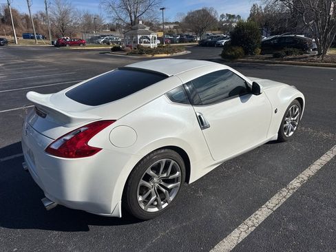 Used 2014 Nissan 370Z Coupe image 3