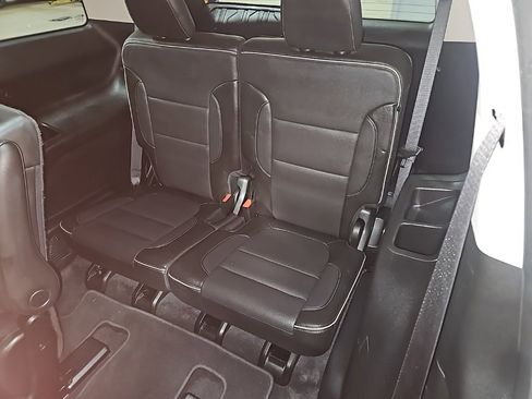 Used 2020 GMC Acadia Denali w/ Denali Ultimate Package image 28