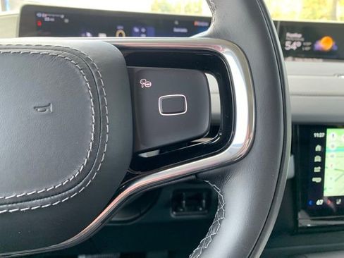 New 2026 Lincoln Navigator L Premier AWD/4WD image 25