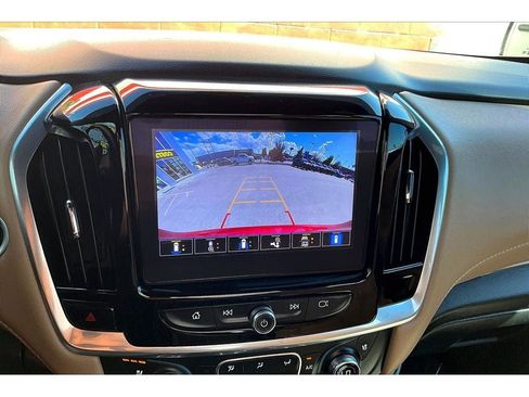 Used 2023 Chevrolet Traverse Premier AWD/4WD image 23